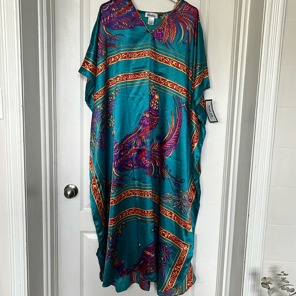 Blue kaftan by Winlar NWT 70s